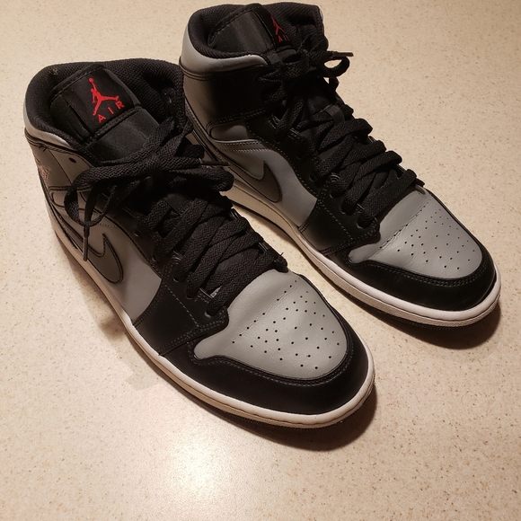 Men\'s Air Jordan 1 Mid